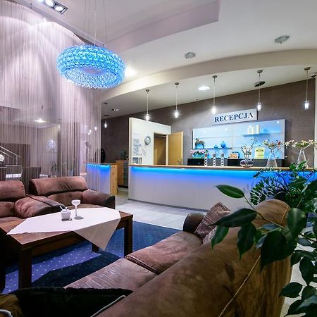 Hotel Nowy Dwor Trzebnica Extérieur photo