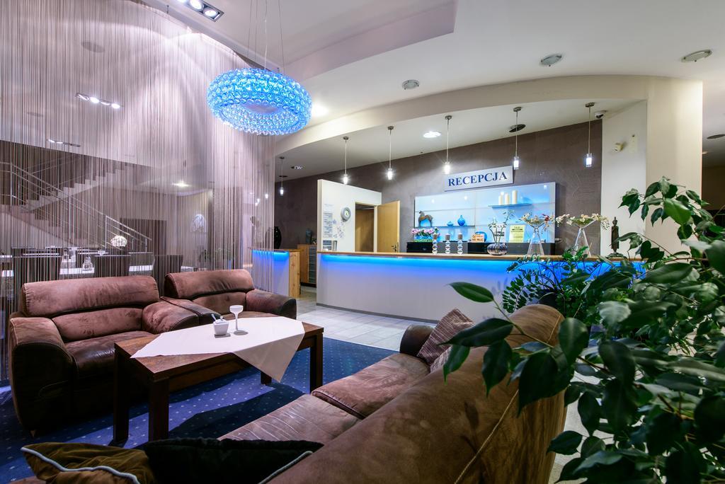 Hotel Nowy Dwor Trzebnica Extérieur photo
