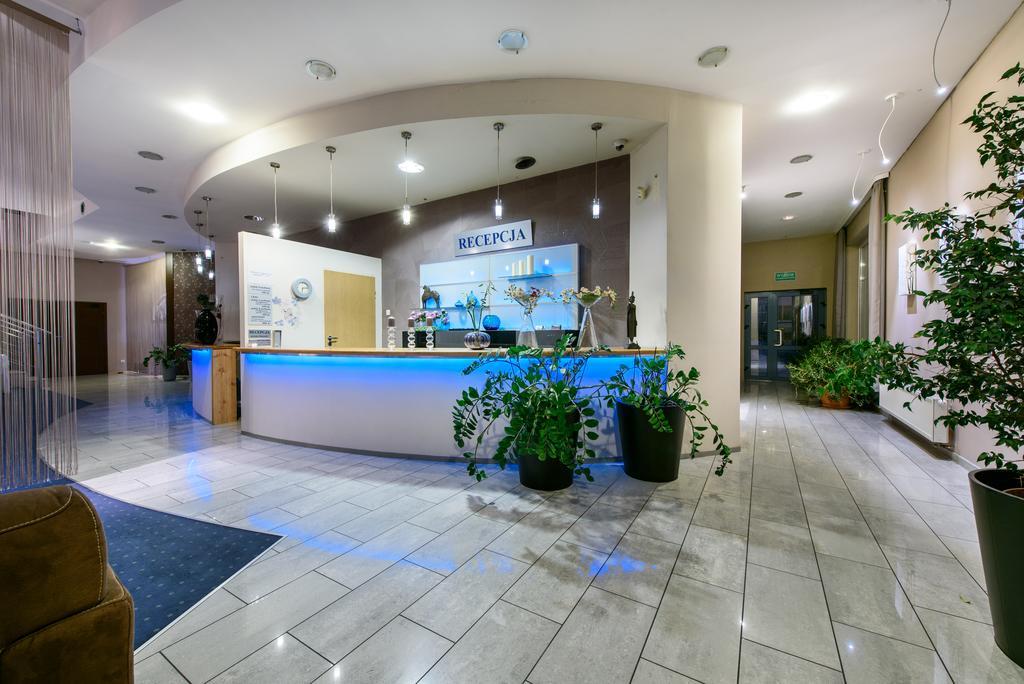 Hotel Nowy Dwor Trzebnica Extérieur photo