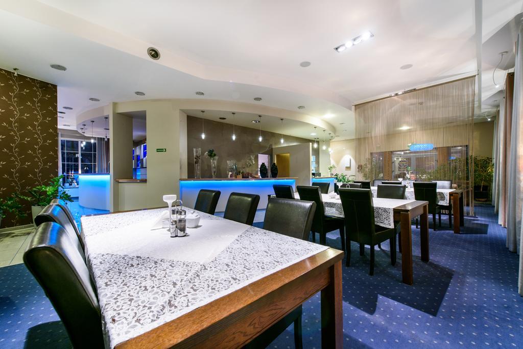 Hotel Nowy Dwor Trzebnica Extérieur photo