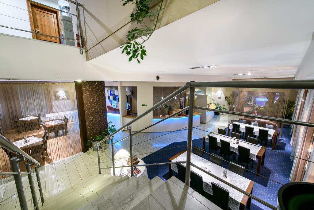 Hotel Nowy Dwor Trzebnica Extérieur photo