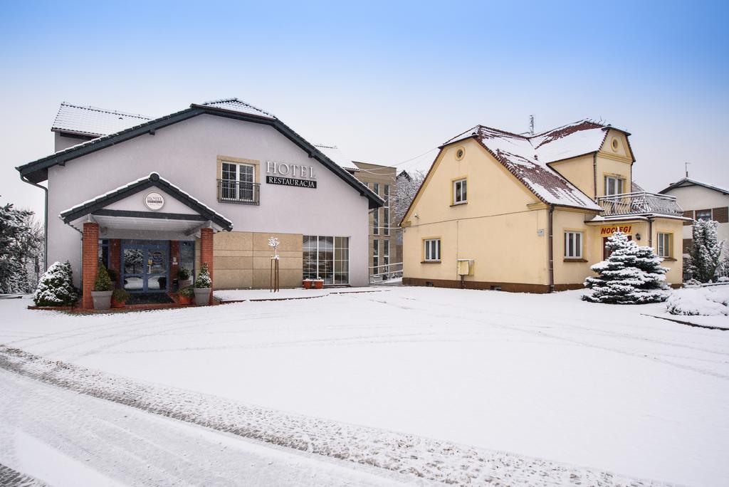 Hotel Nowy Dwor Trzebnica Extérieur photo