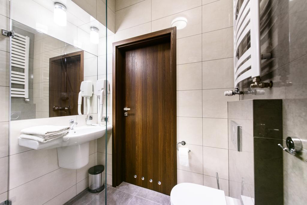 Hotel Nowy Dwor Trzebnica Extérieur photo