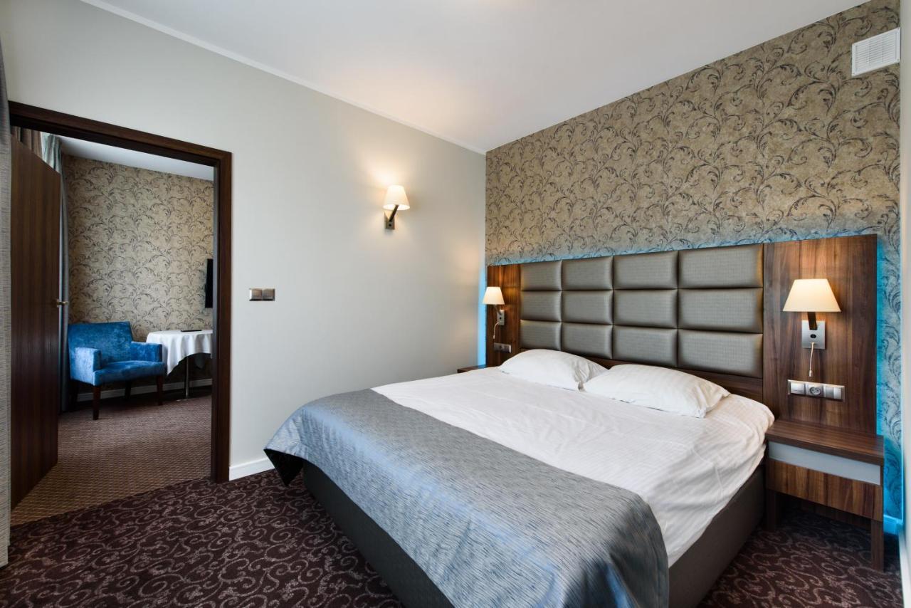 Hotel Nowy Dwor Trzebnica Extérieur photo