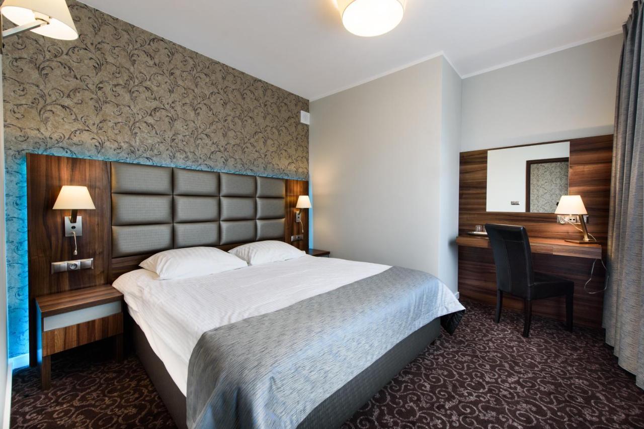 Hotel Nowy Dwor Trzebnica Extérieur photo